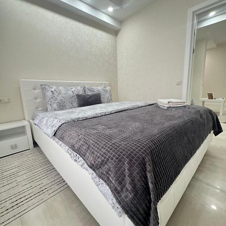 New Lux Apartment In Chisinau Exterior foto
